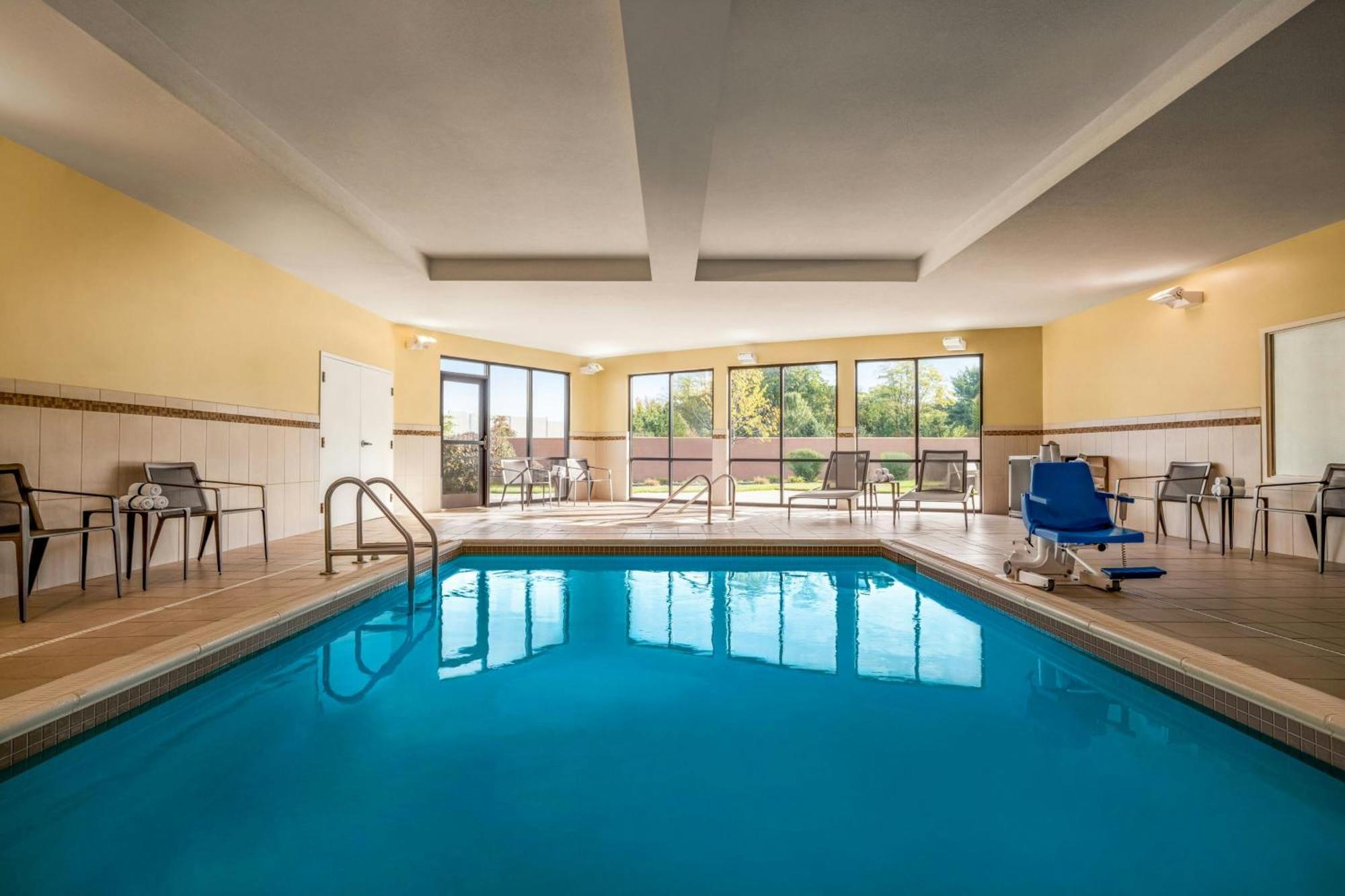 Hotel Courtyard Mt. Holly 3*