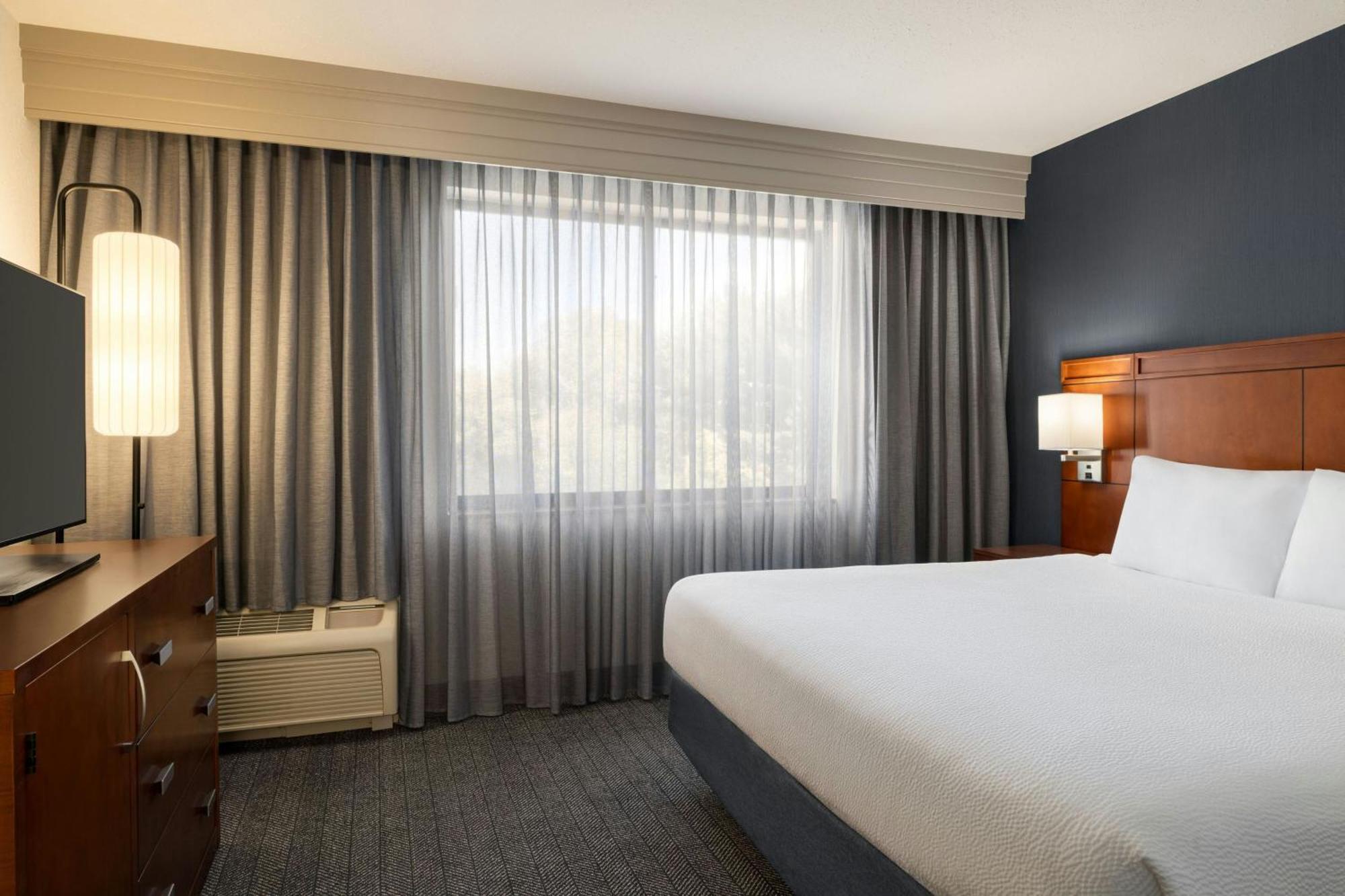 Courtyard Mt. Holly Hotel Westampton