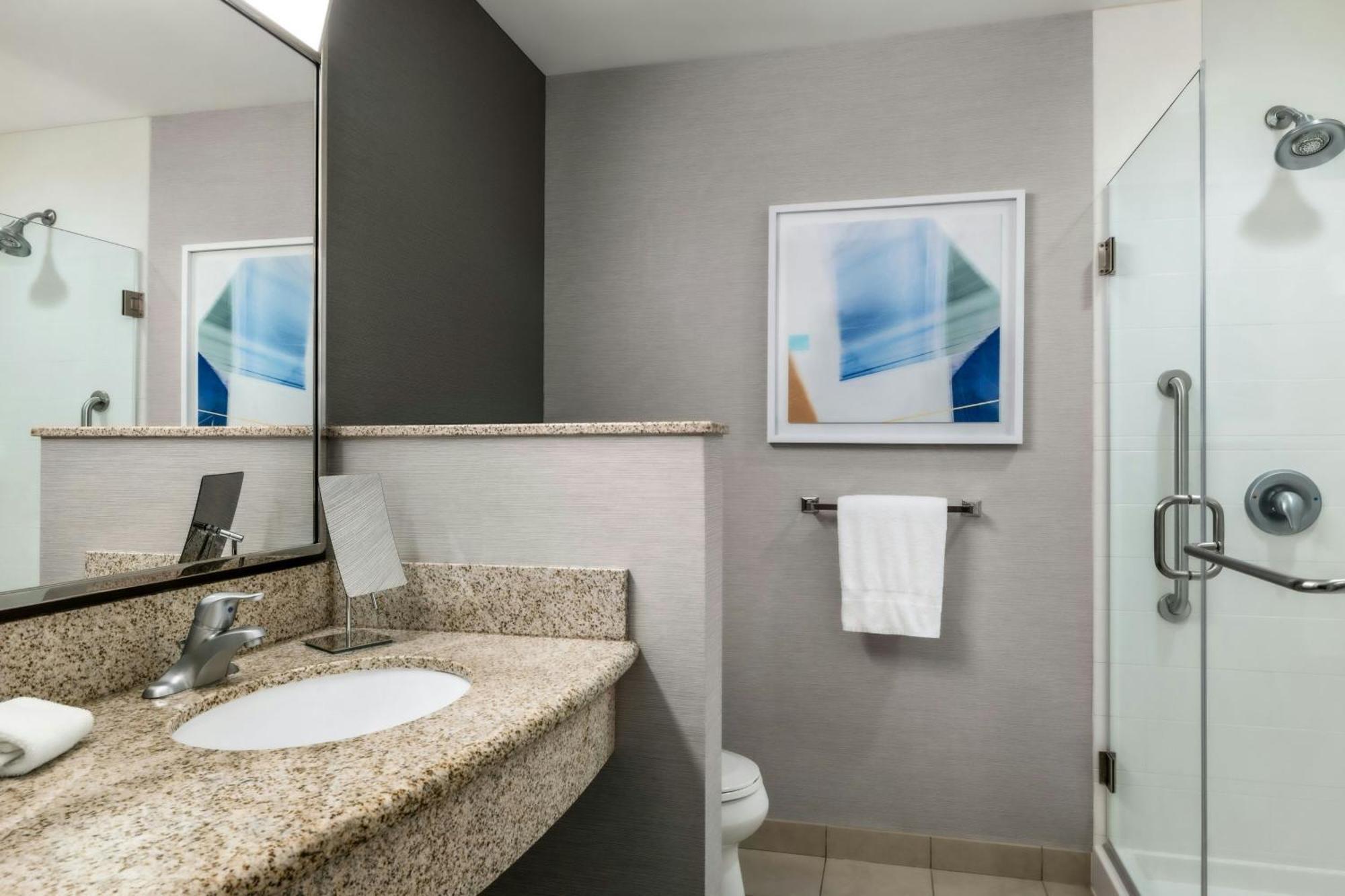 Courtyard Mt. Holly 3* Westampton