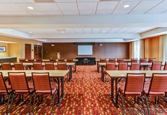 Courtyard Mt. Holly 3* Westampton